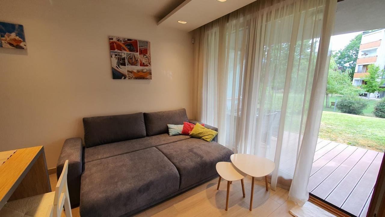 Silver Delux Apartman บาลาตอนฟือเรด ภายนอก รูปภาพ