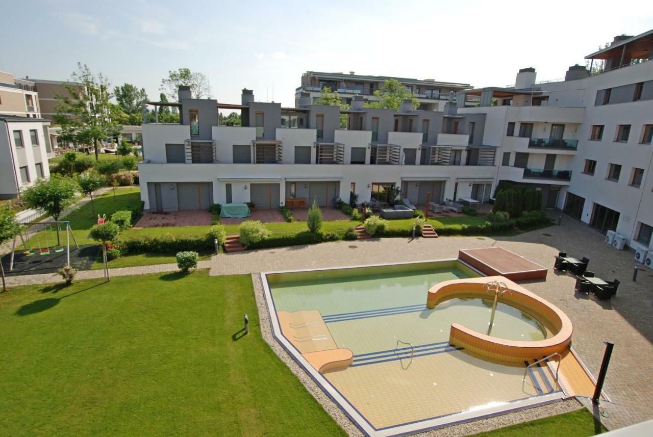 Silver Delux Apartman บาลาตอนฟือเรด ภายนอก รูปภาพ